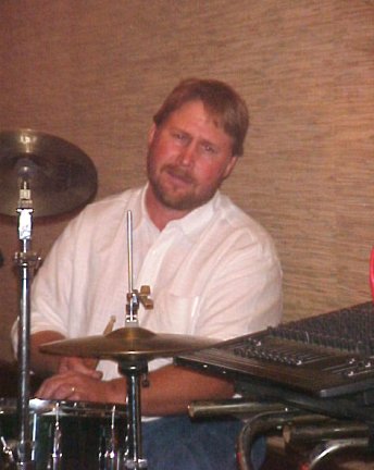 Damon, Drummer